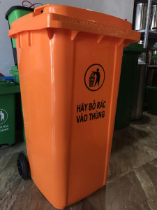 Thùng rác nhựa HDPE 240 lít thumb