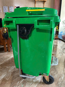 Thùng rác đạp chân 660L HDPE có bánh xe. thumb