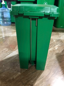 Thùng rác nhựa 20 lít đạp chân. thumb
