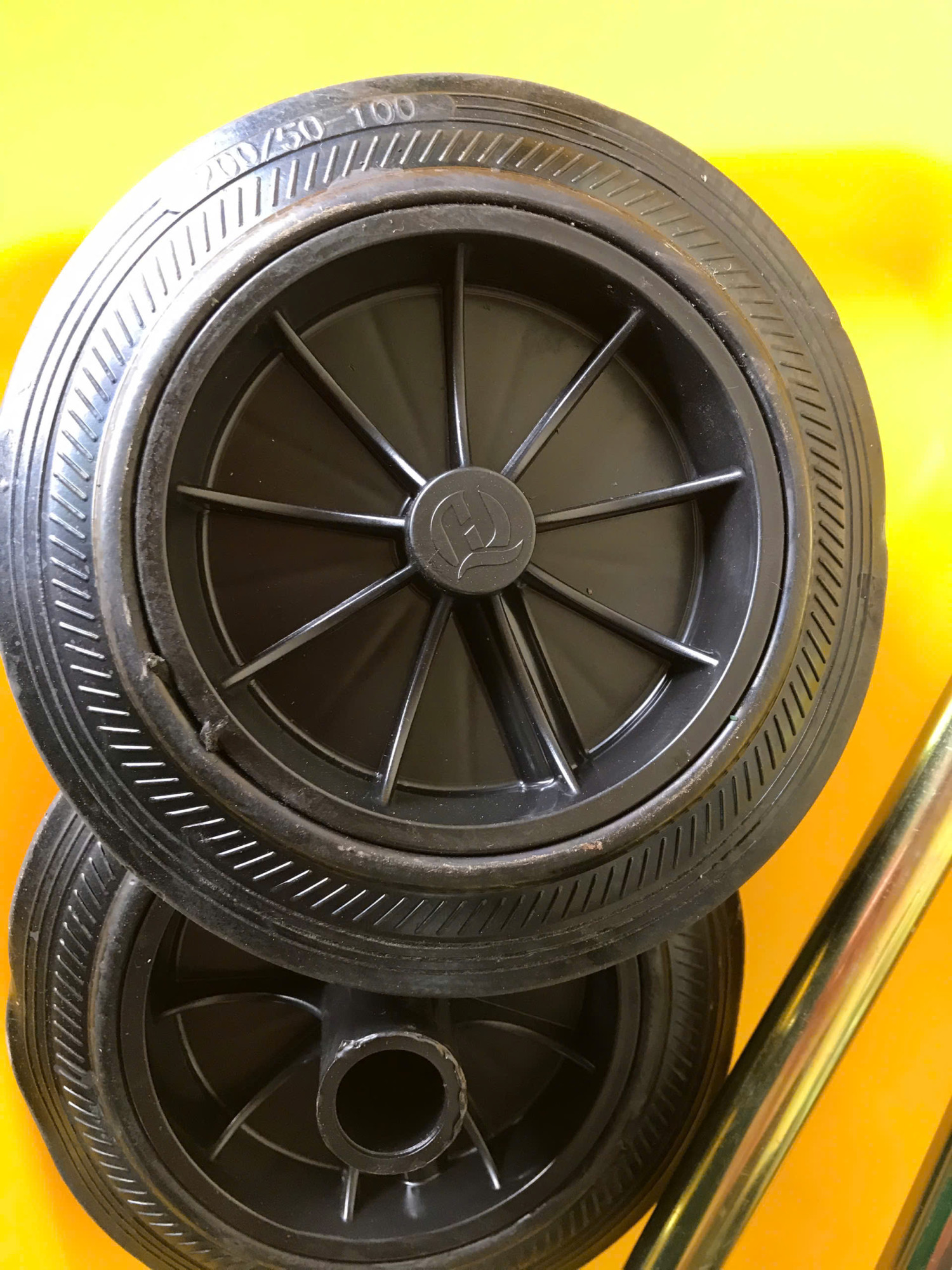 Thùng rác nhựa 160L