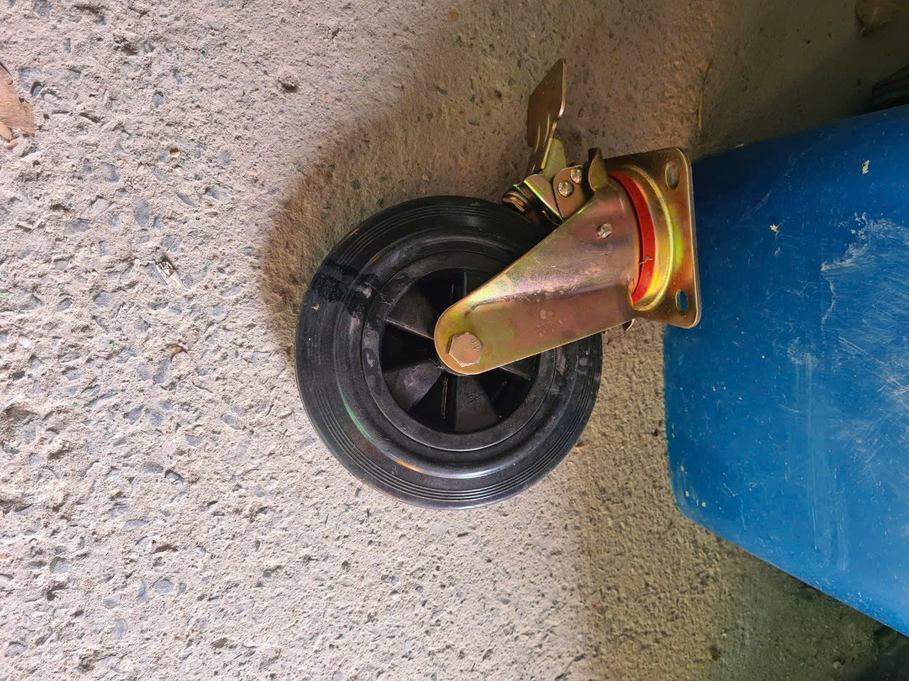 Thùng rác nhựa 660L