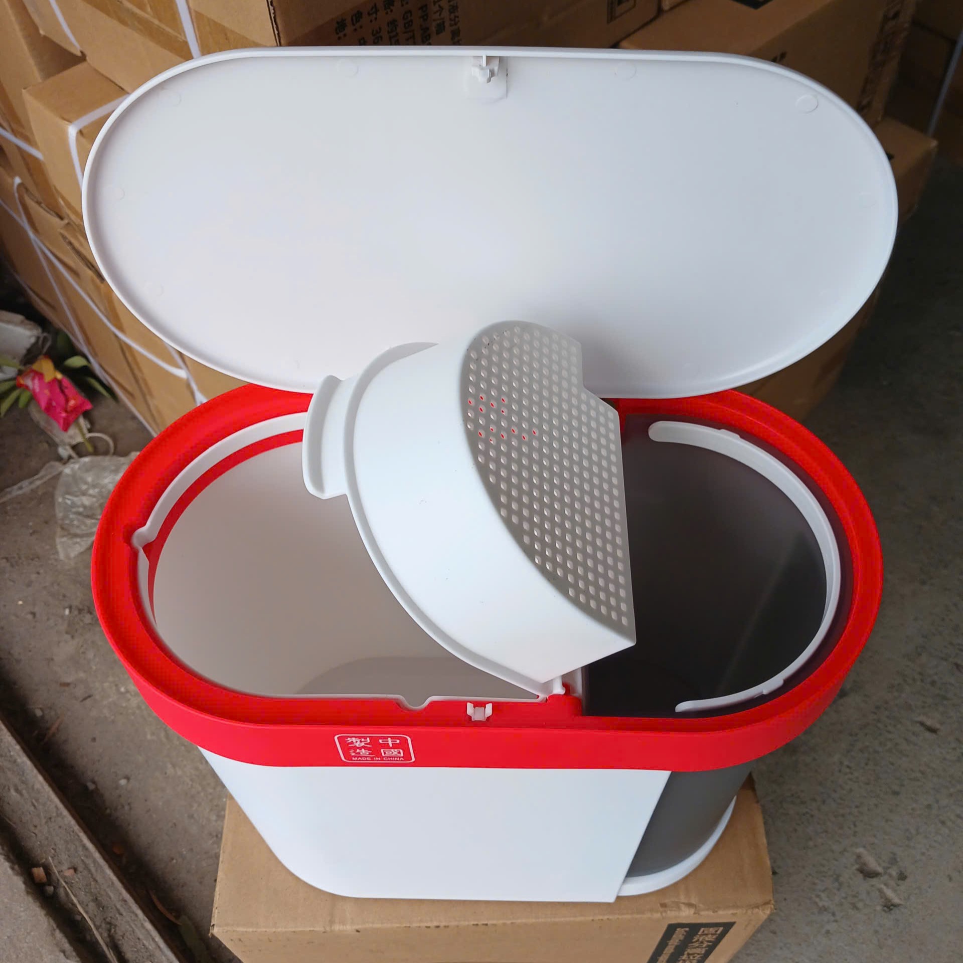 Thùng rác 2 ngăn tách khô – ướt (Có bộ lọc trà)